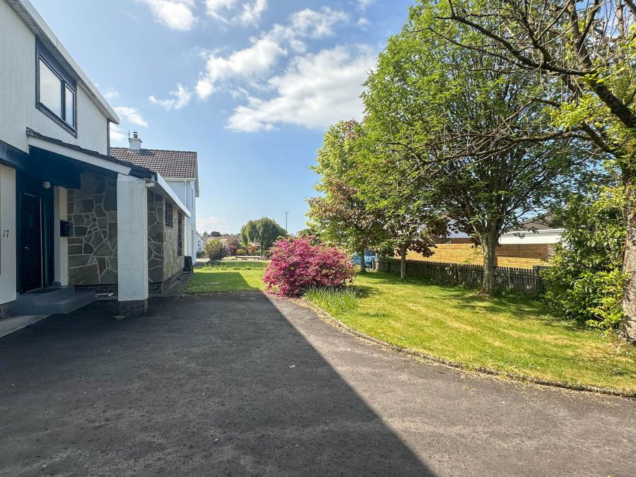 17 Kylebeg Avenue