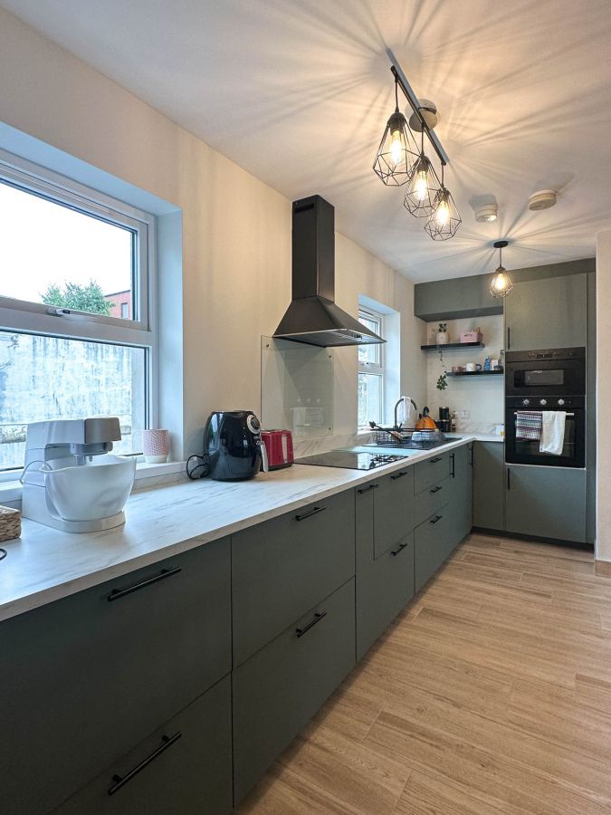 Apt 5 Circular Road Mews