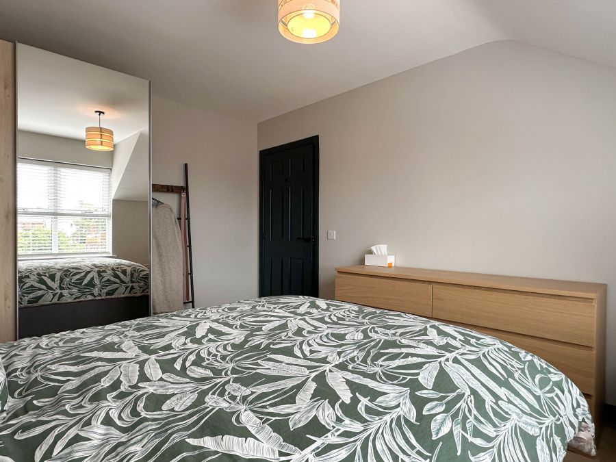 Apt 5 Circular Road Mews