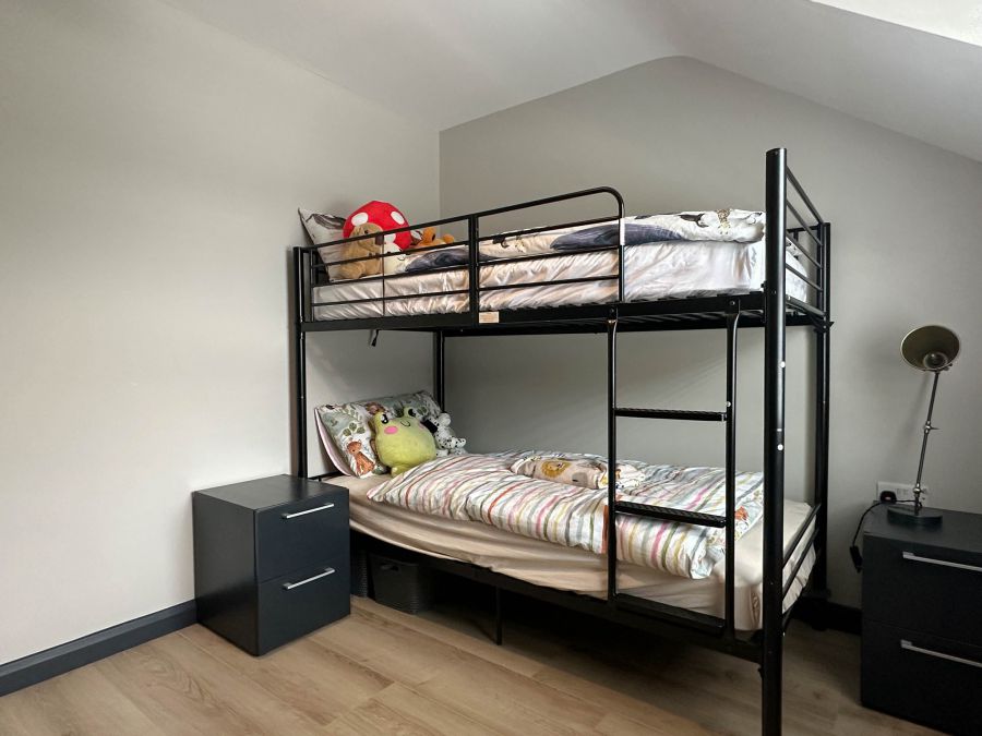 Apt 5 Circular Road Mews