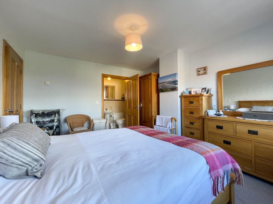 37 Cappaghmore Manor