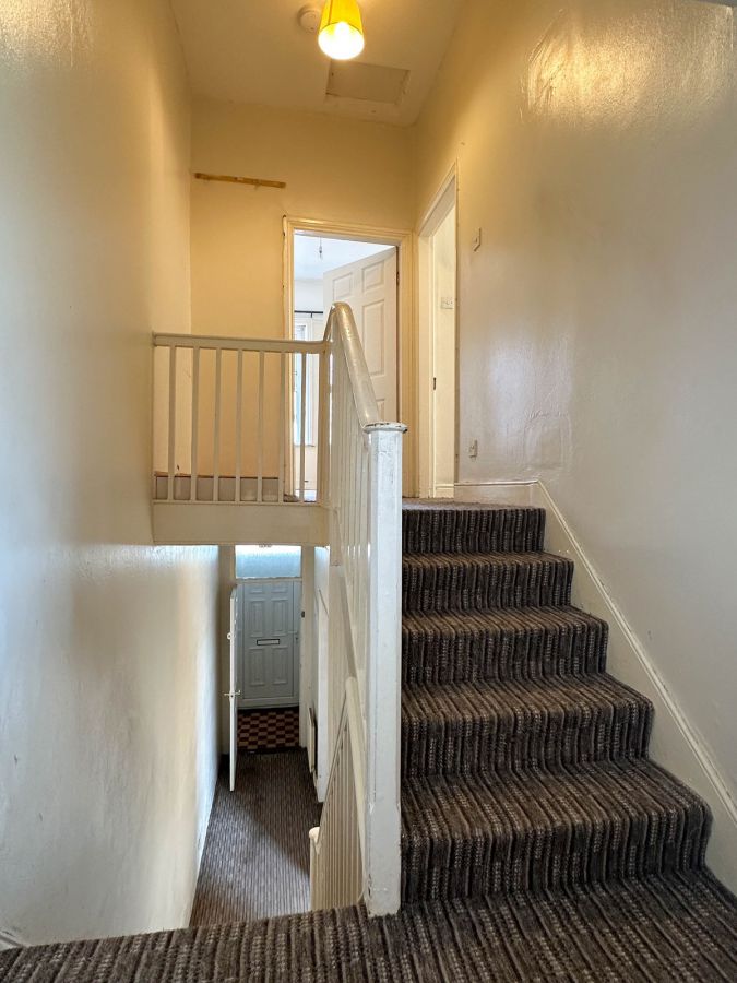 24 Upper Captain Street