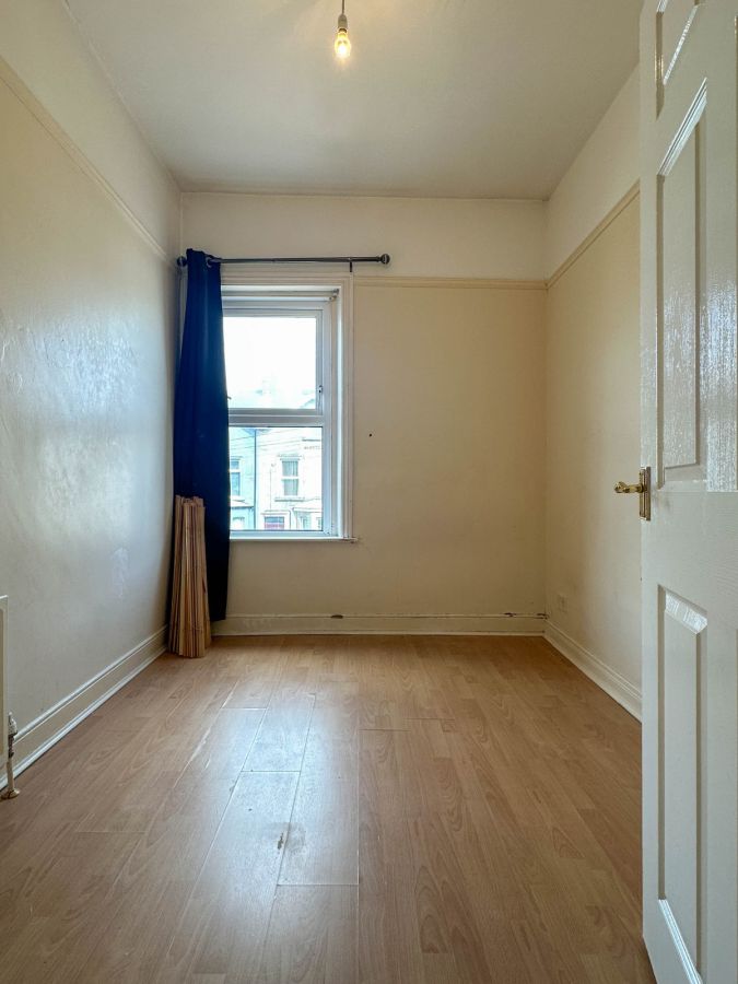 24 Upper Captain Street