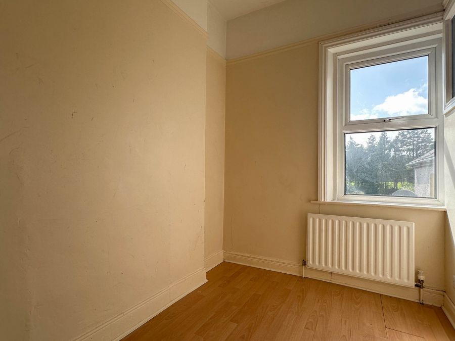 24 Upper Captain Street
