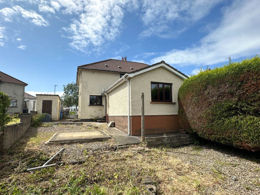 82 Hazelbank Road