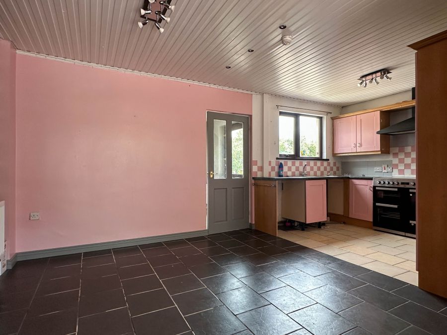 82 Hazelbank Road