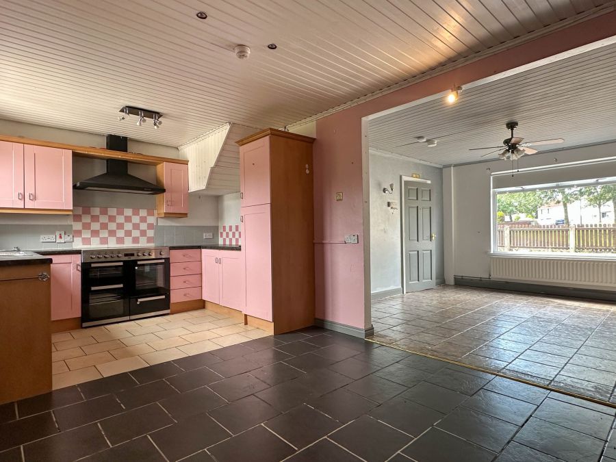 82 Hazelbank Road