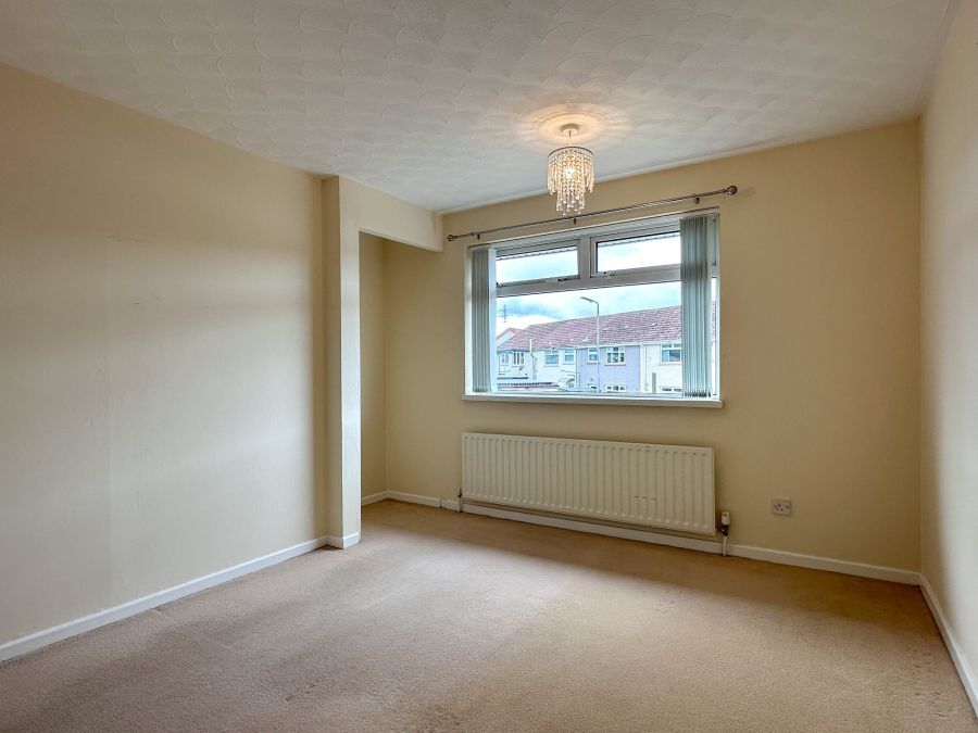 8 Redthorn Court