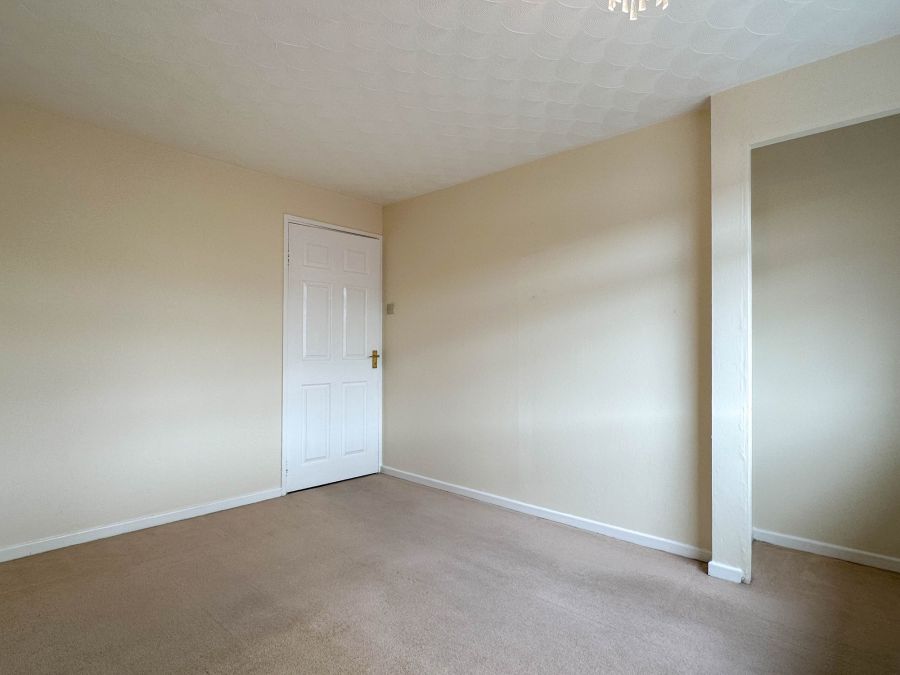8 Redthorn Court