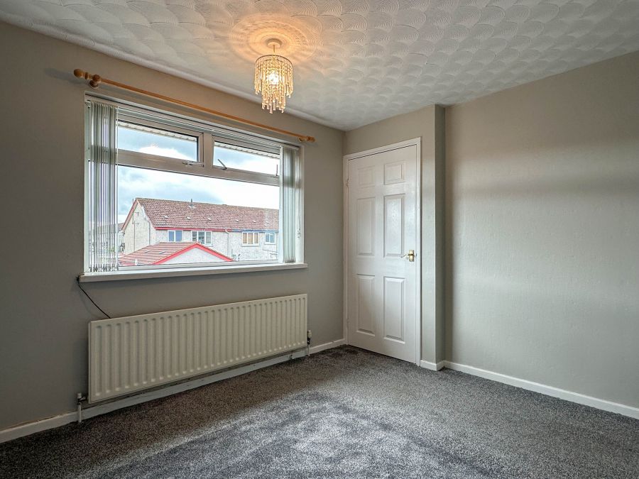 8 Redthorn Court