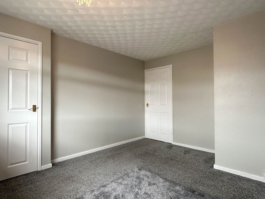 8 Redthorn Court
