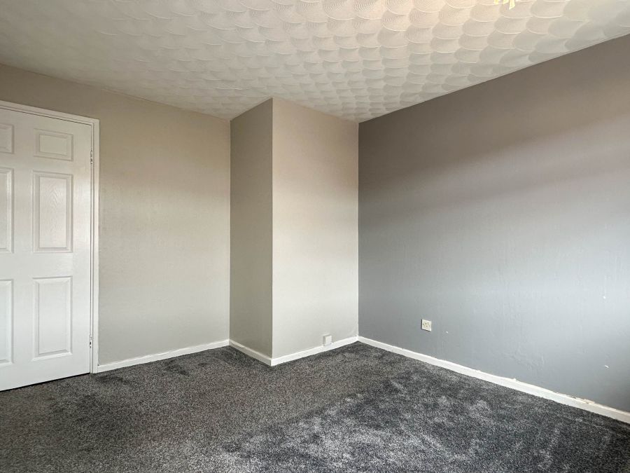 8 Redthorn Court