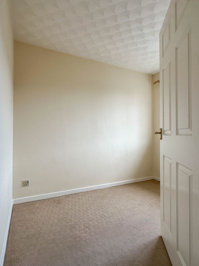 8 Redthorn Court