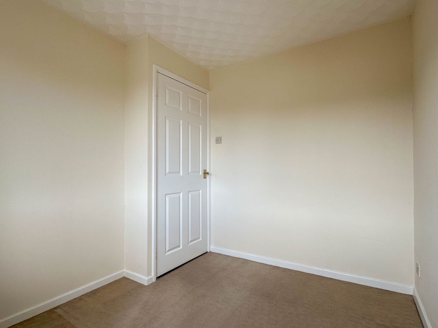 8 Redthorn Court