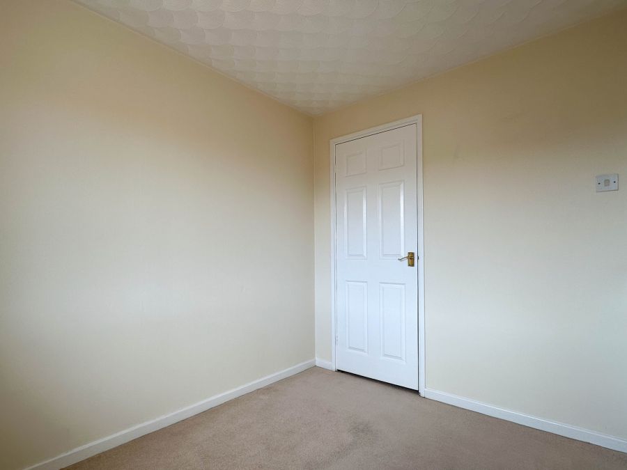 8 Redthorn Court