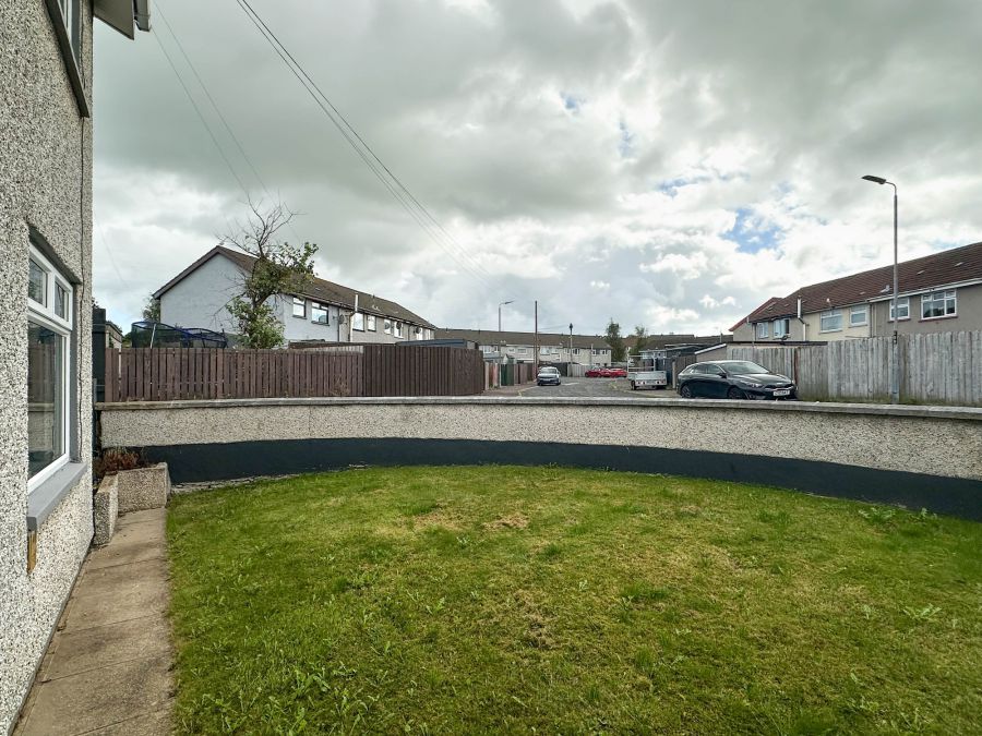 8 Redthorn Court