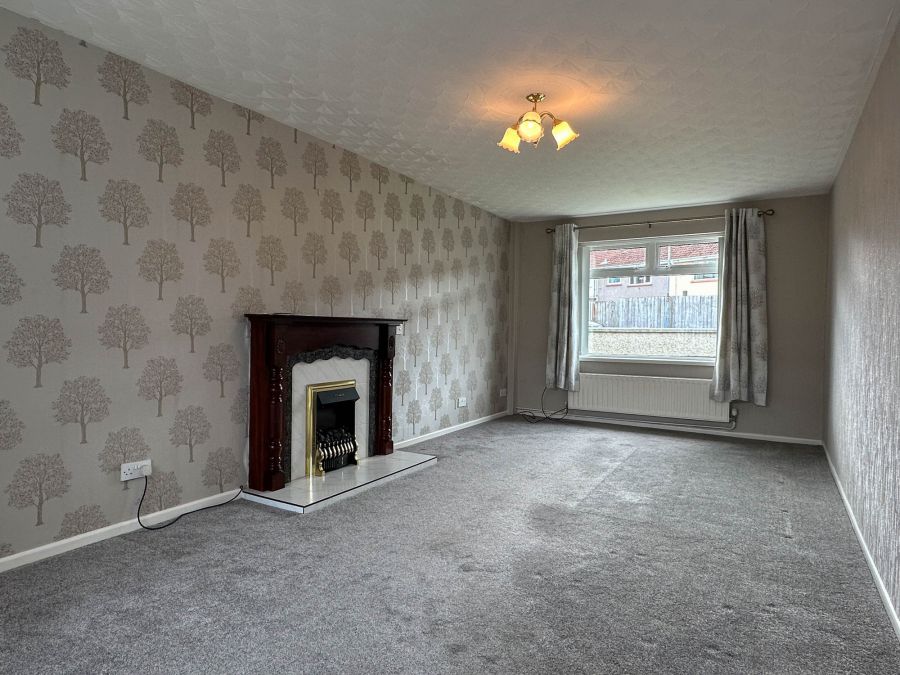 8 Redthorn Court