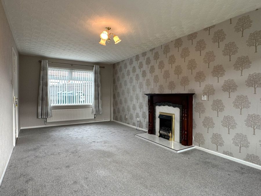 8 Redthorn Court