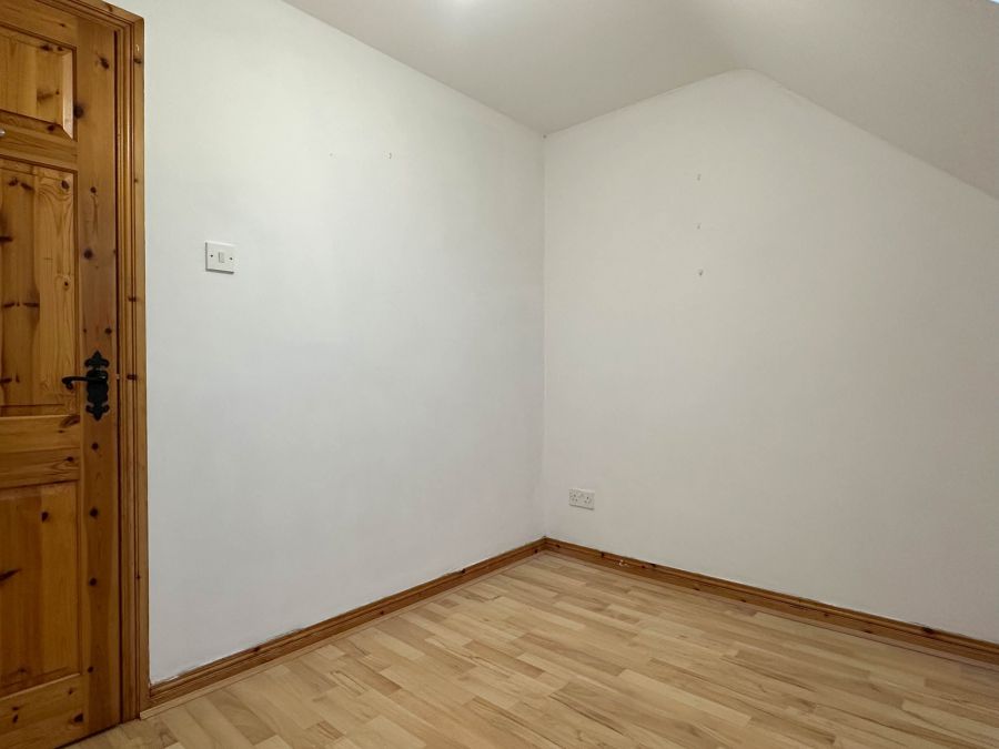 11 Knockbracken Court