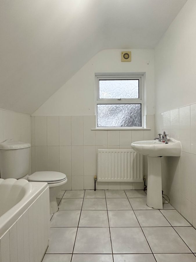 11 Knockbracken Court