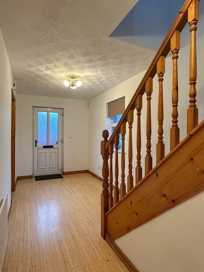 11 Knockbracken Court