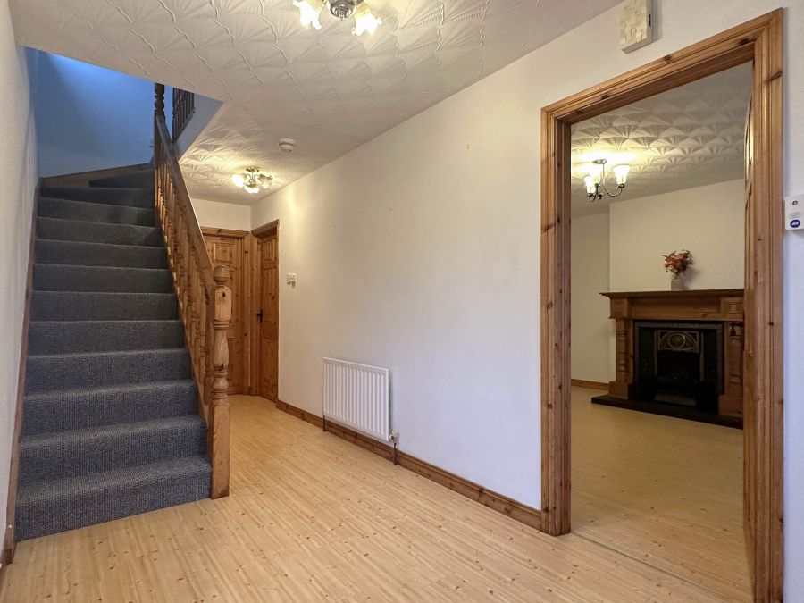 11 Knockbracken Court