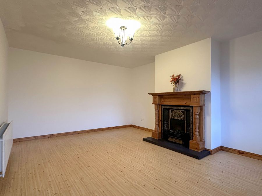 11 Knockbracken Court