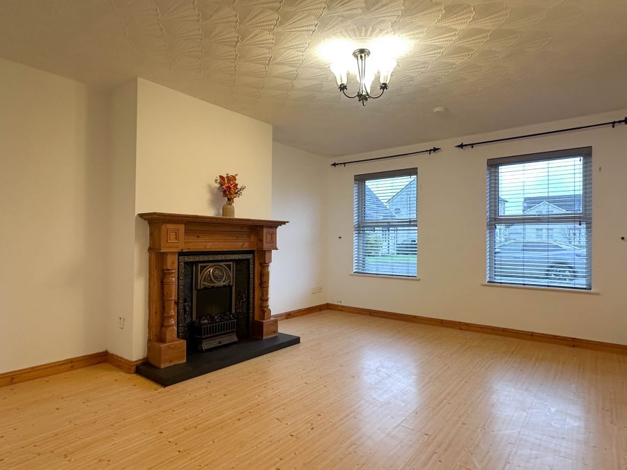 11 Knockbracken Court