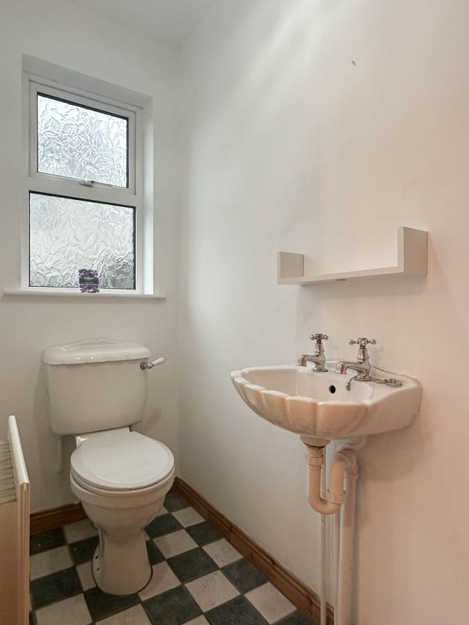 11 Knockbracken Court