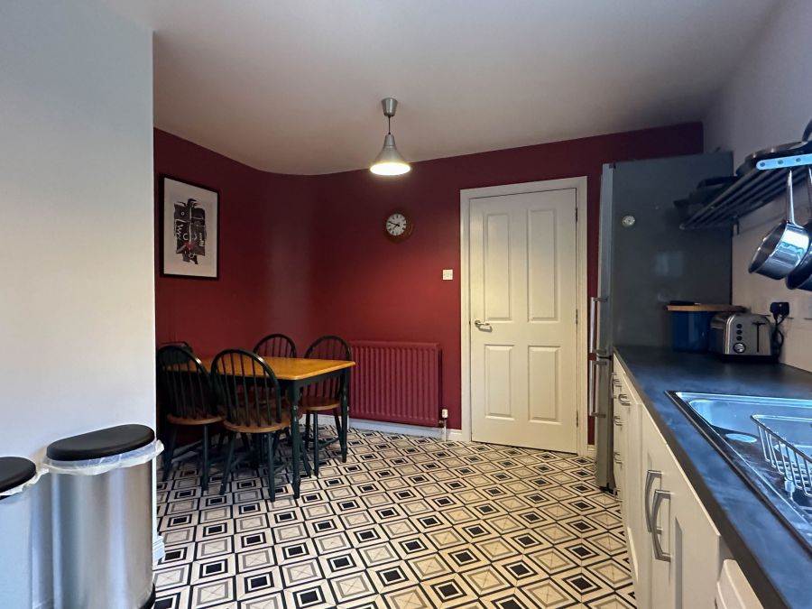 Apt 9 Bellevue Court