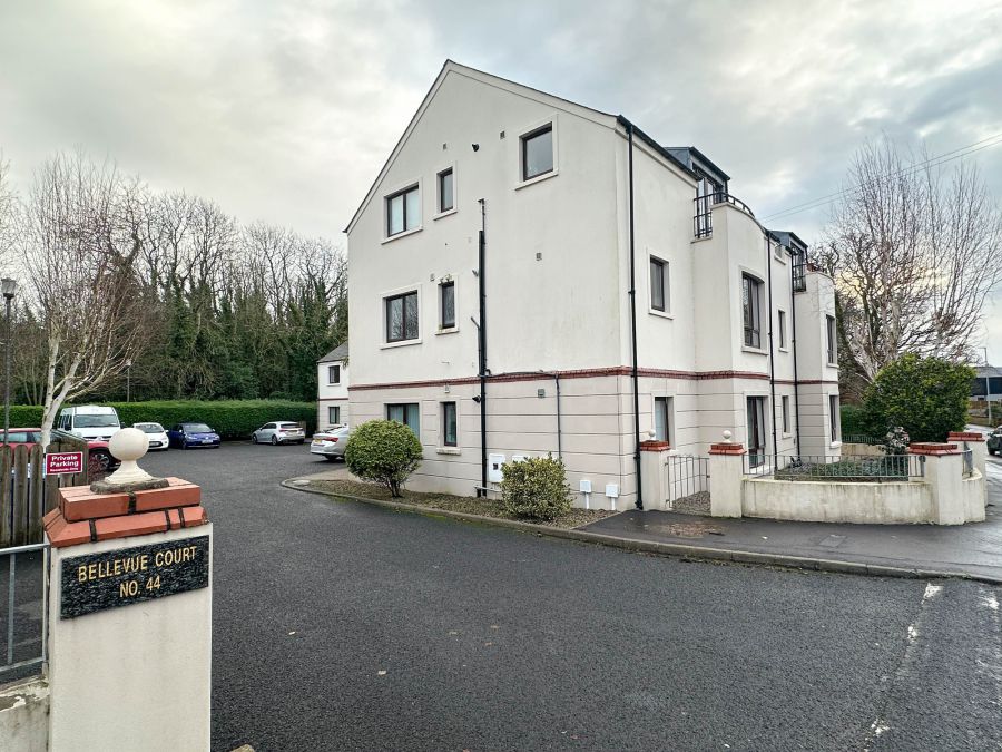 Apt 9 Bellevue Court