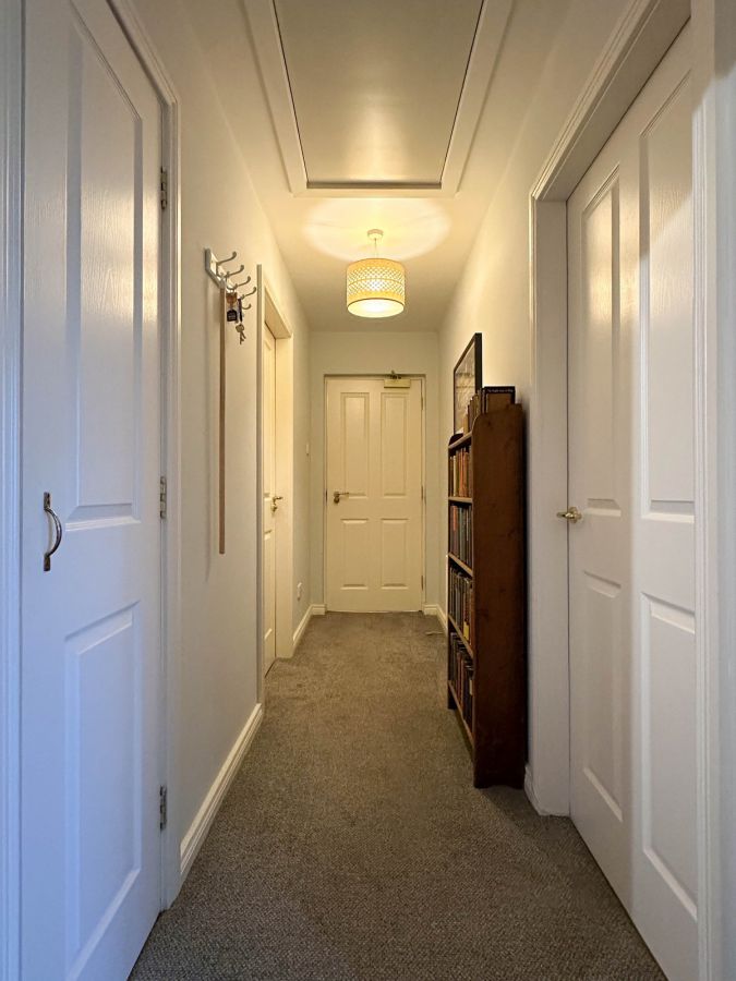 Apt 9 Bellevue Court