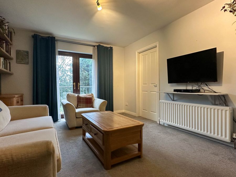 Apt 9 Bellevue Court