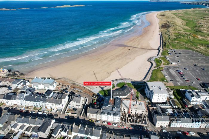 Apt 5 61 Causeway Street, portrush, BT56 8AD