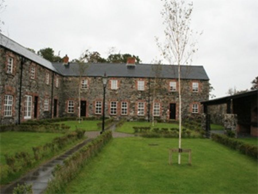 6 Cromore Village