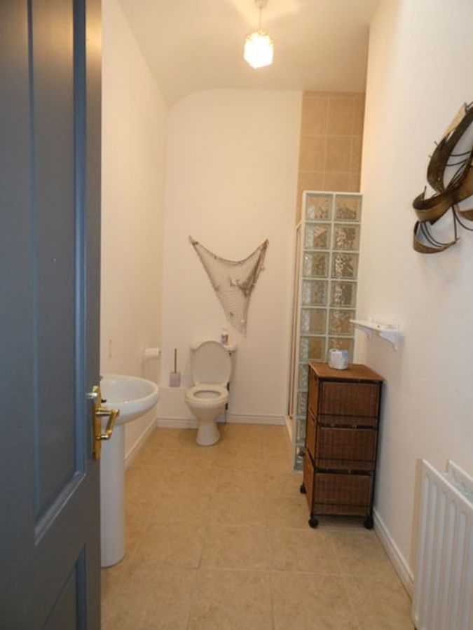 6 Cromore Village