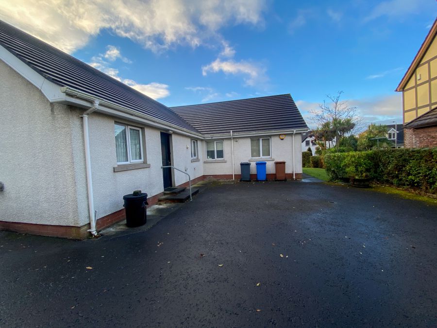 16 Rathlin Avenue