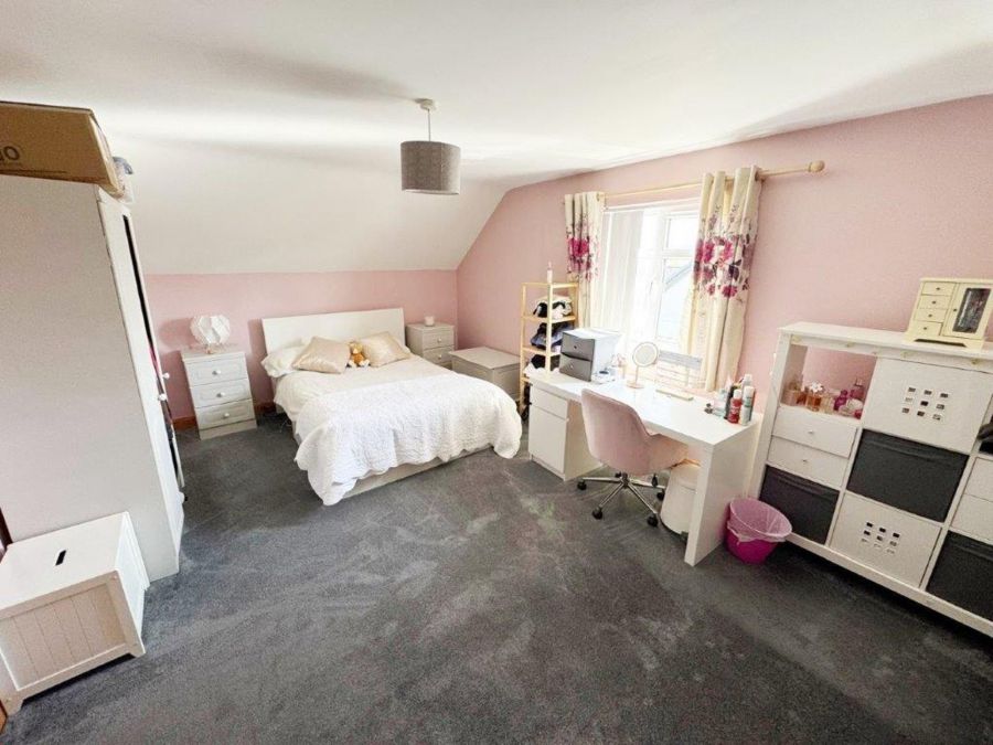23 Rosebrook