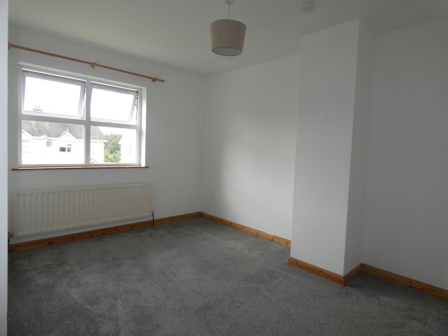 37 Knockbrcken Court