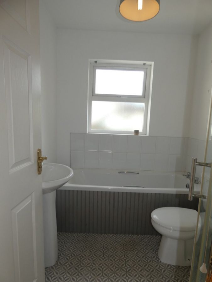 37 Knockbrcken Court
