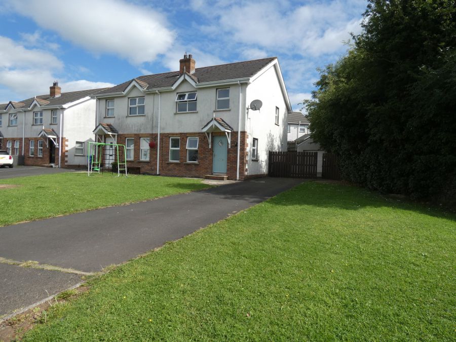 37 Knockbrcken Court