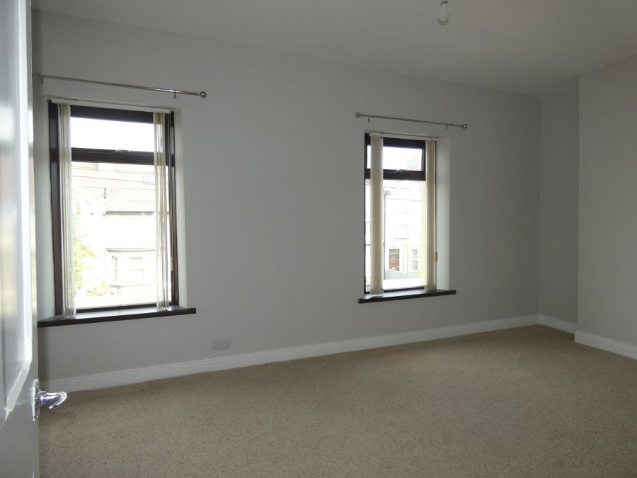 32 Upper Captain Street