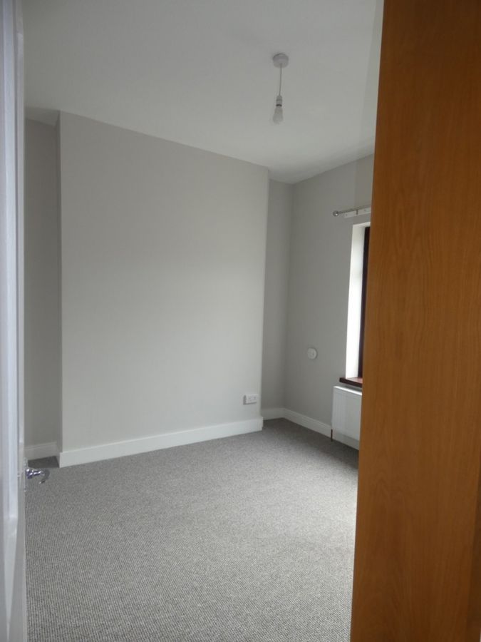 32 Upper Captain Street