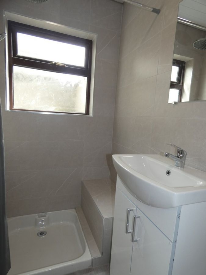 32 Upper Captain Street