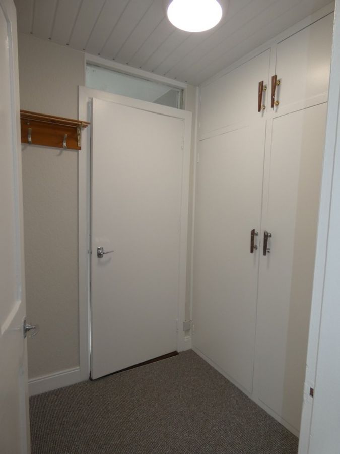 32 Upper Captain Street