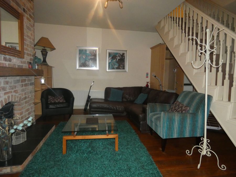 5 Cromore Village