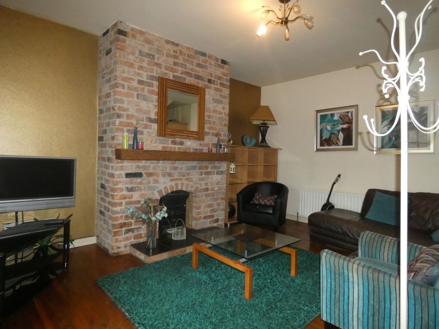 5 Cromore Village