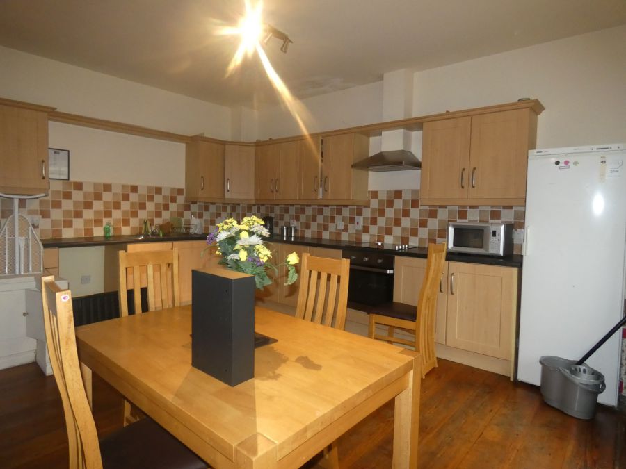 5 Cromore Village