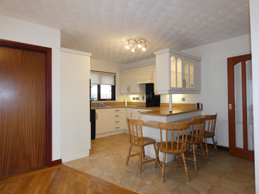 5 Castlehill Close