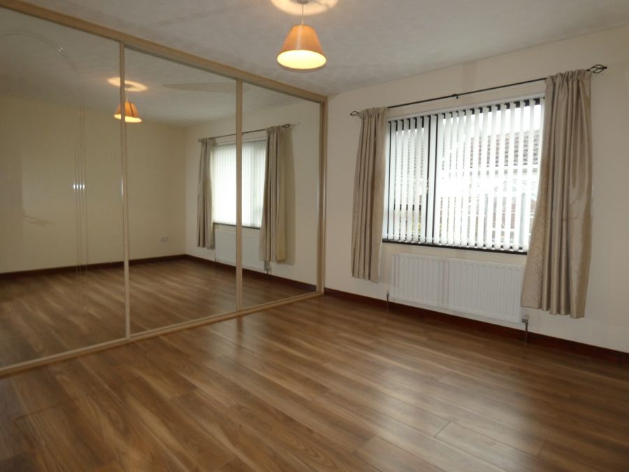 5 Castlehill Close